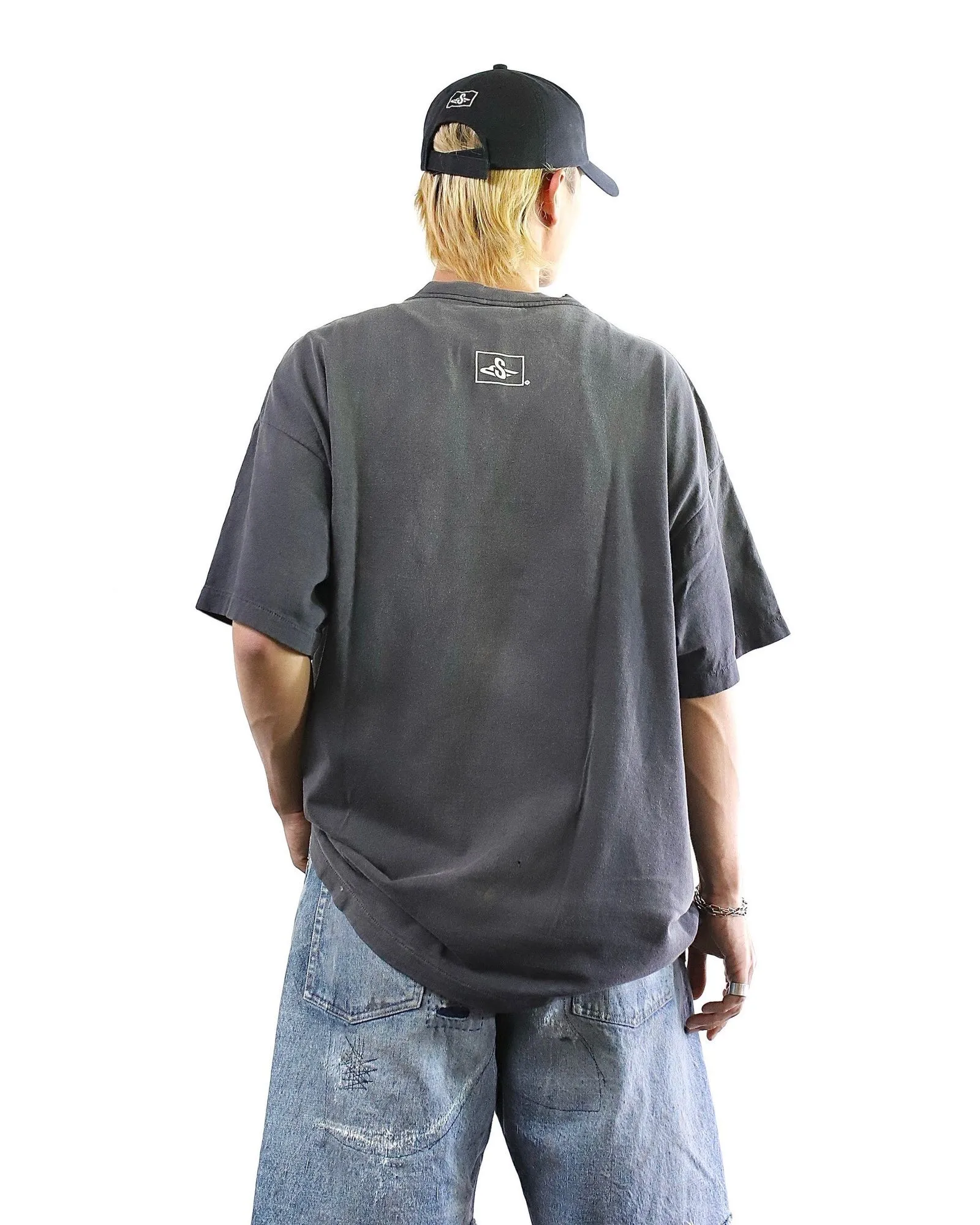 SAINT Mxxxxxx SM6 TEE/BLK latest model SM6 basic LOGO printed TEE, washed black S-XL, garment dyeing, heavy washing to make old, hanging holes, highly restored original printing, correct with anti-counterfeiting angel mark